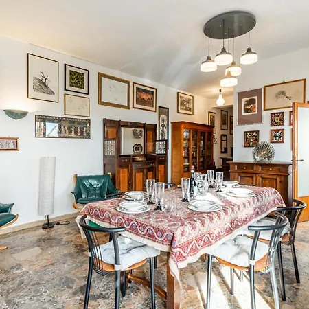 Guesthost - Attico Pisaurum - With Parking! Daire Pesaro